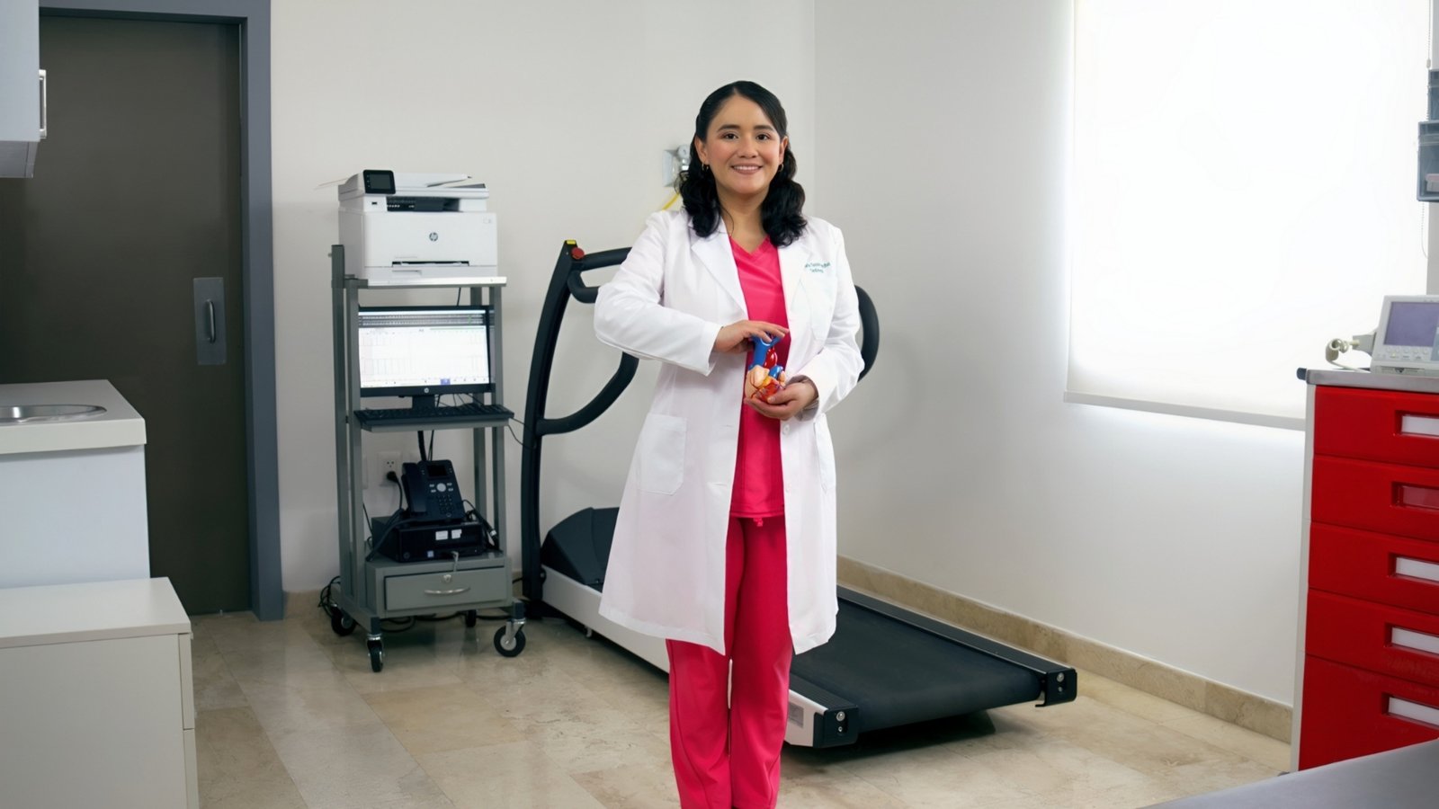 Cardiólogos en Puerto Vallarta - Doctora Karla Castolo especialista