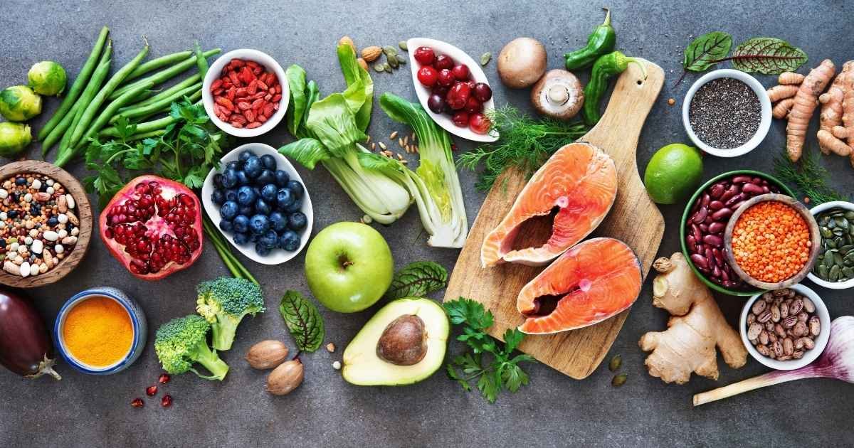 Alimentos saludables para el corazón en una mesa en Puerto Vallarta