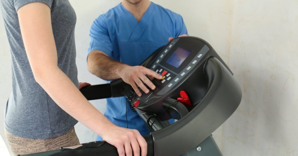 Cardiac rehabilitation patient in Puerto Vallarta performing supervised exercise for the heart.
