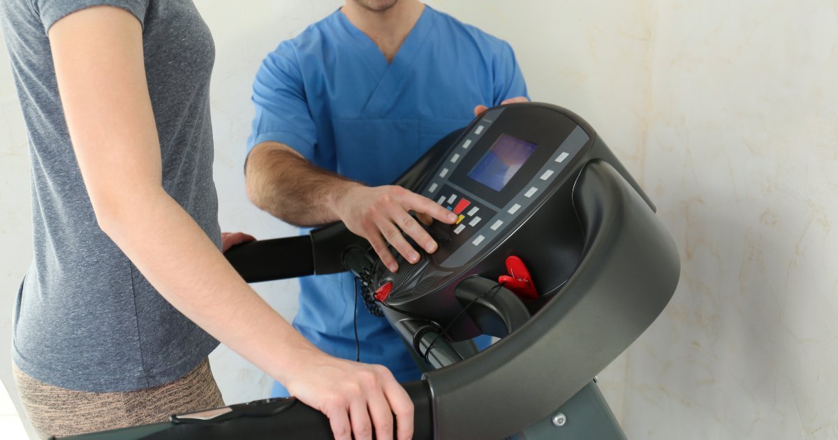 Cardiac rehabilitation patient in Puerto Vallarta performing supervised exercise for the heart.
